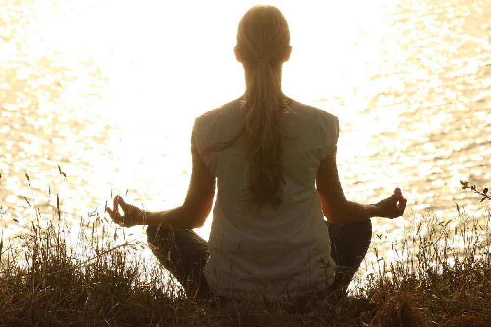 Wpływ medytacji na redukcję stresu